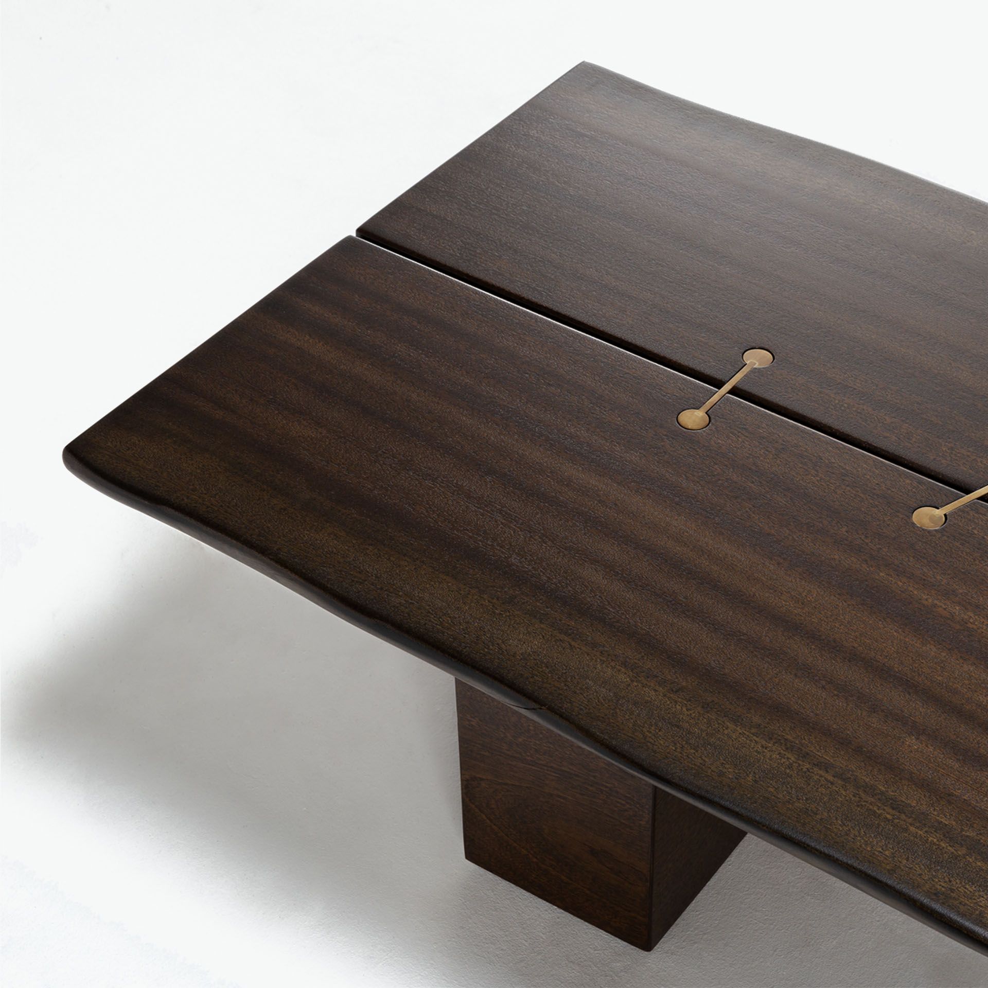 10th Joint Coffee Table02 Image