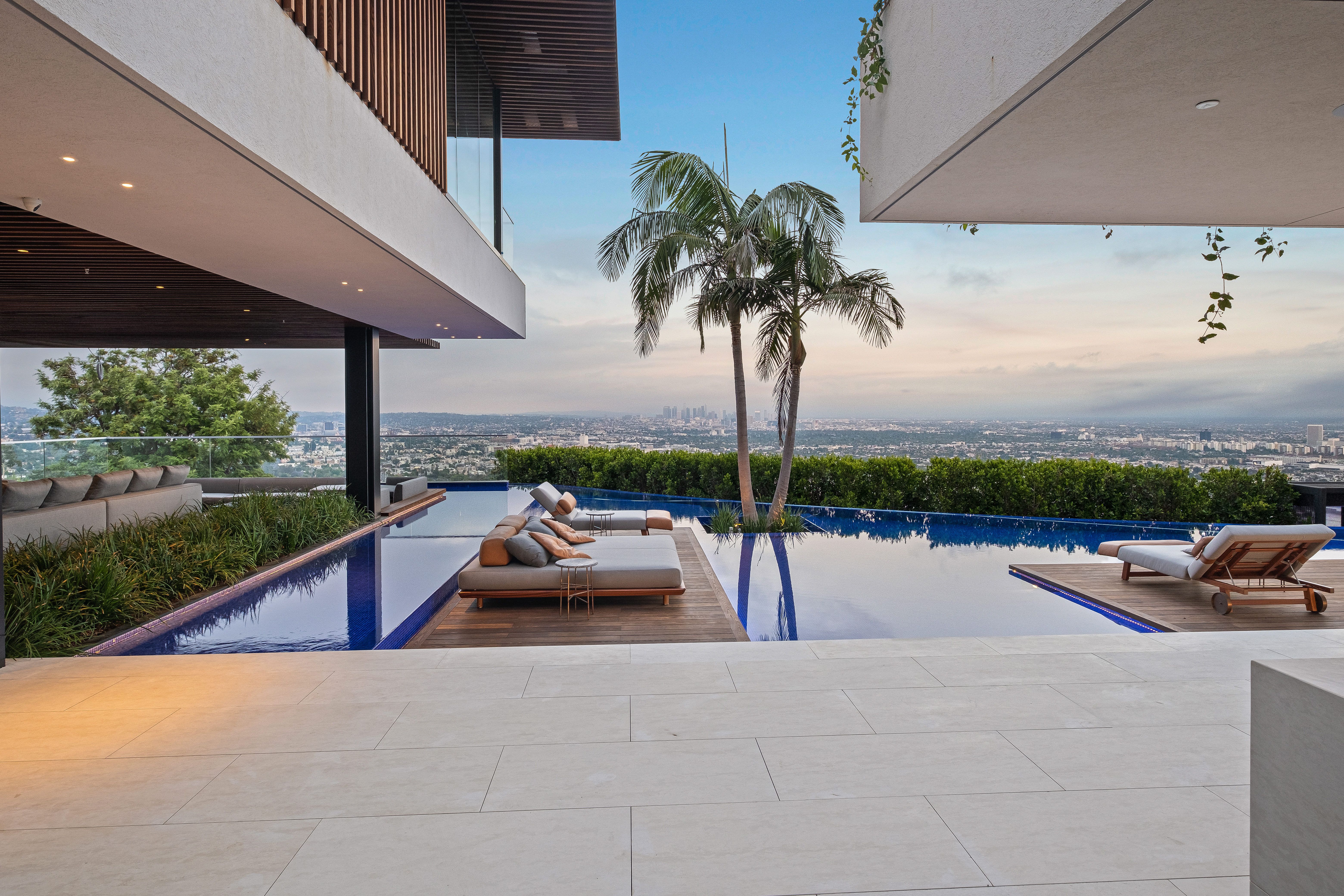 8408 Hillside Avenue 12 Image