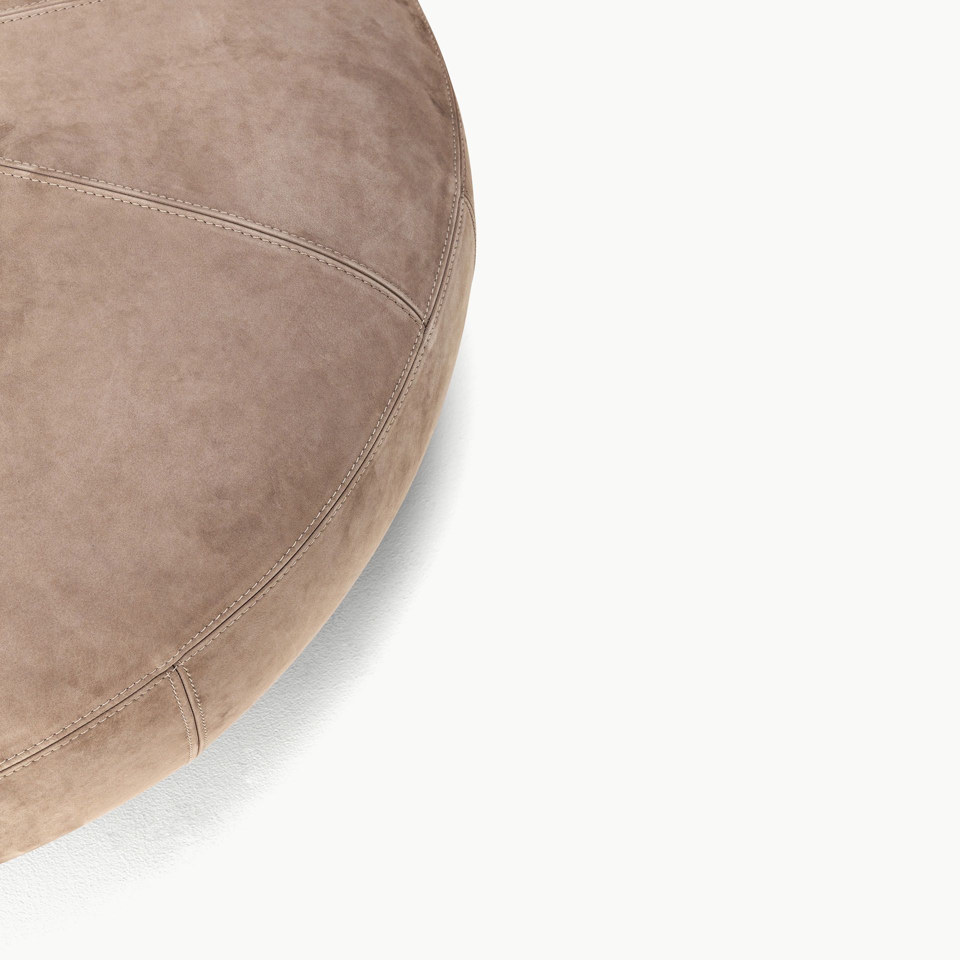 Clove Pouf04 Image