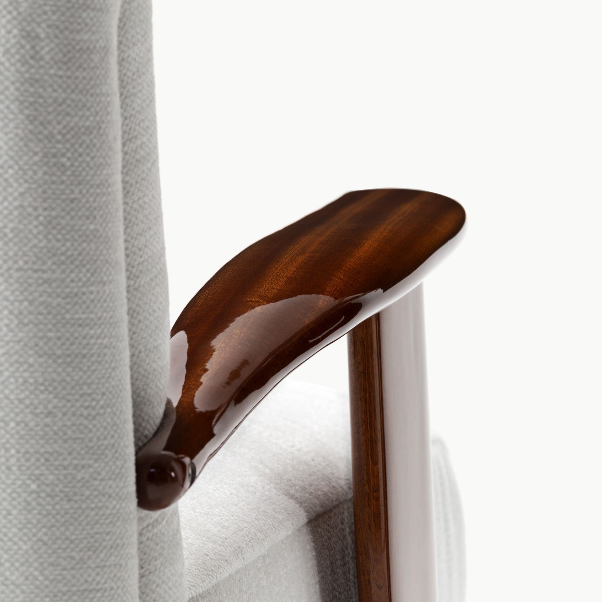 Exteta Xriva Lounge Chair Cover02 Image