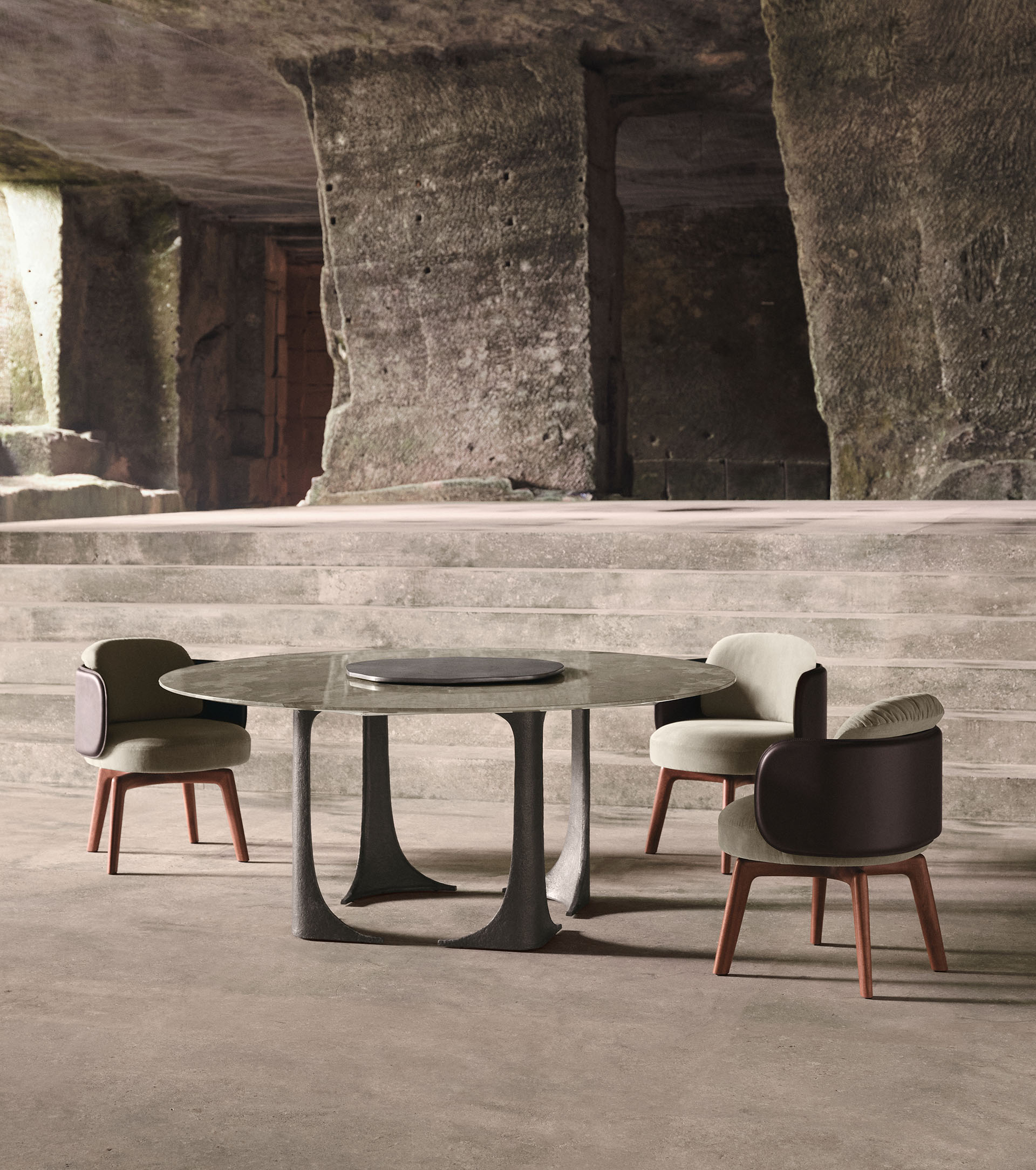 Exteta tables 03 Image