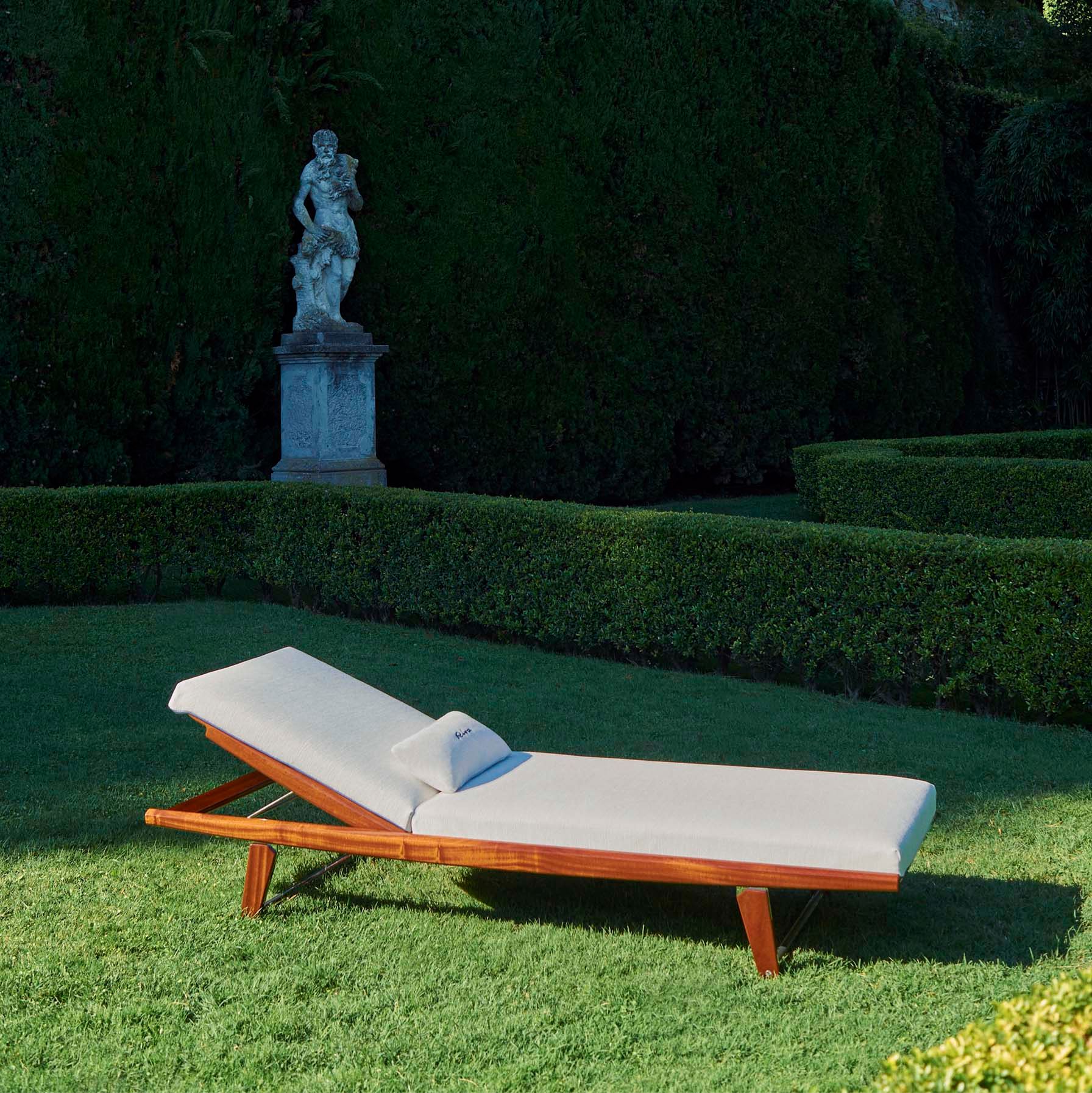 Extetax Riva Sun Lounger Cover02 Image