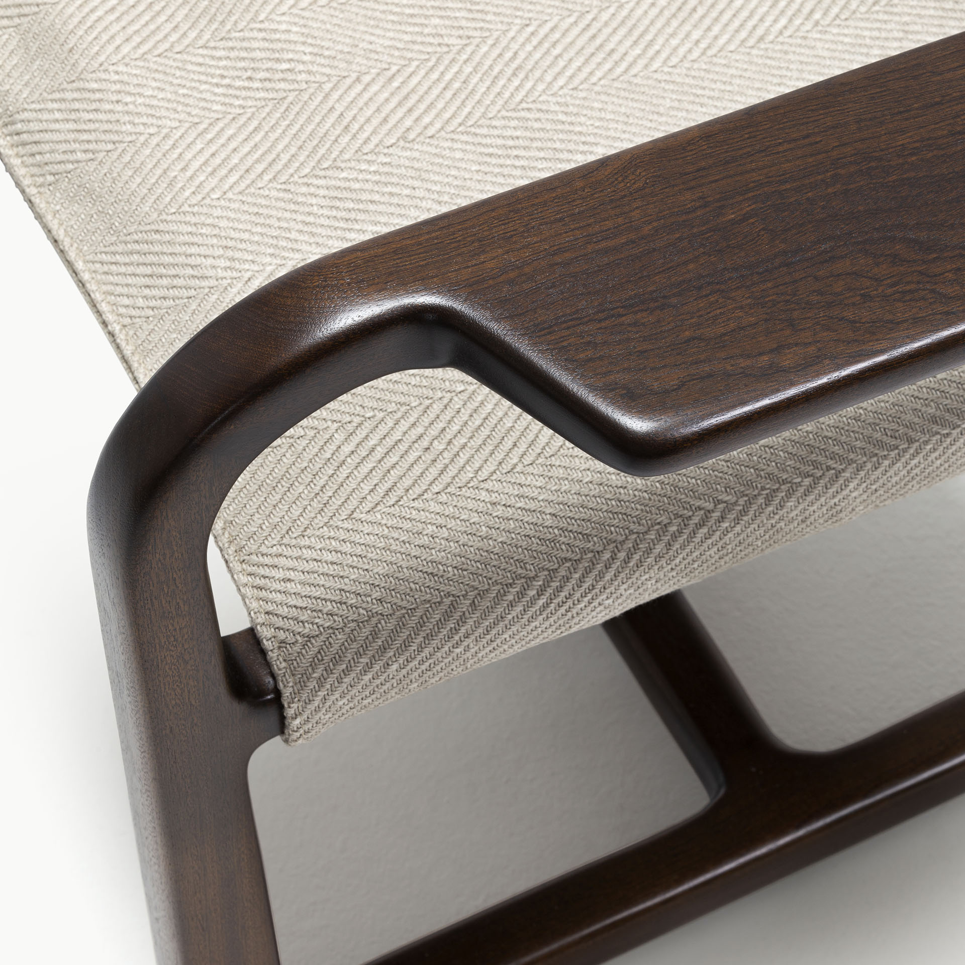 LPIDC02Armchair 04 Image
