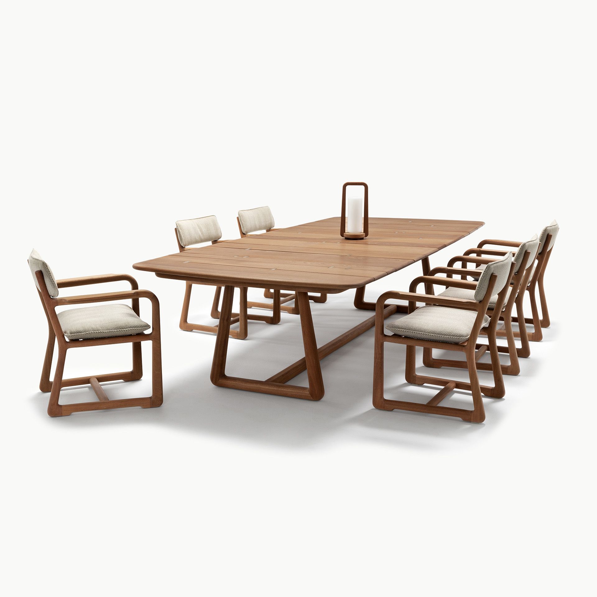 LPIDC14Dining Table+Chairs Image