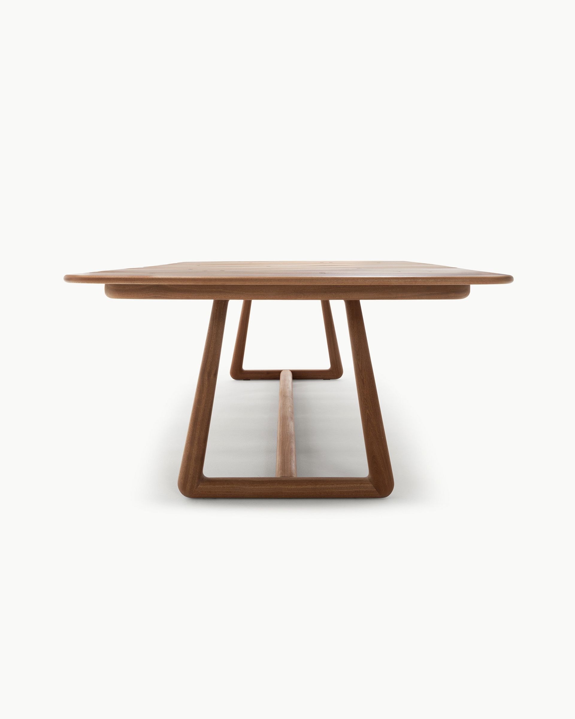 LPIDC14Dining Table Front Mobile Image