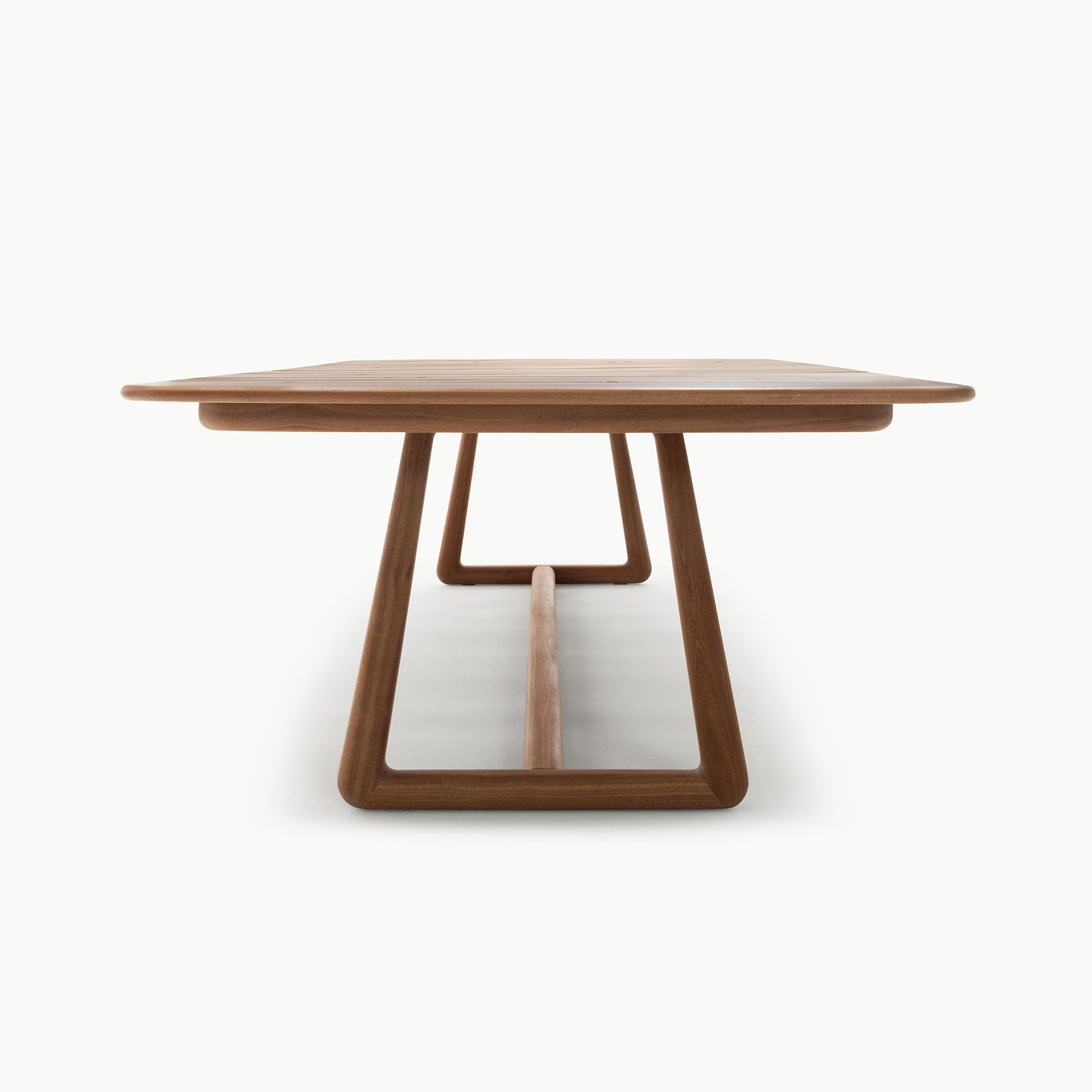 LPIDC14Dining Table Front Image