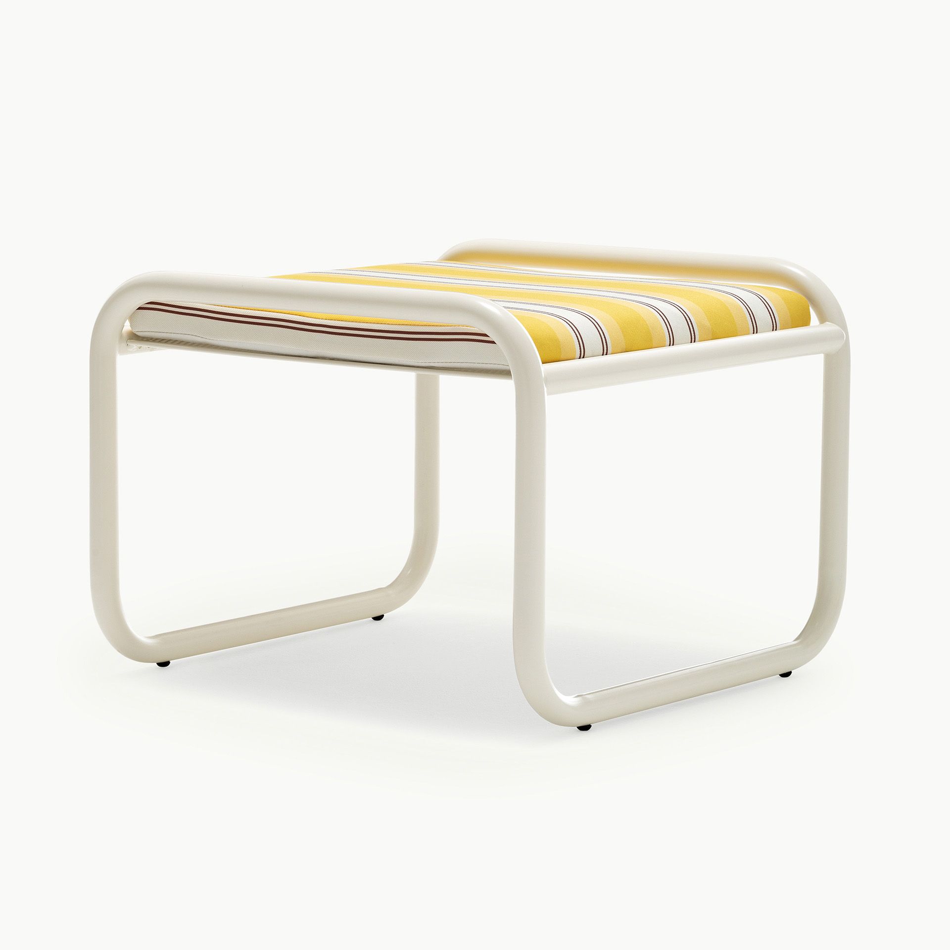 Locus Solus Pouf Jacquemus02 Image