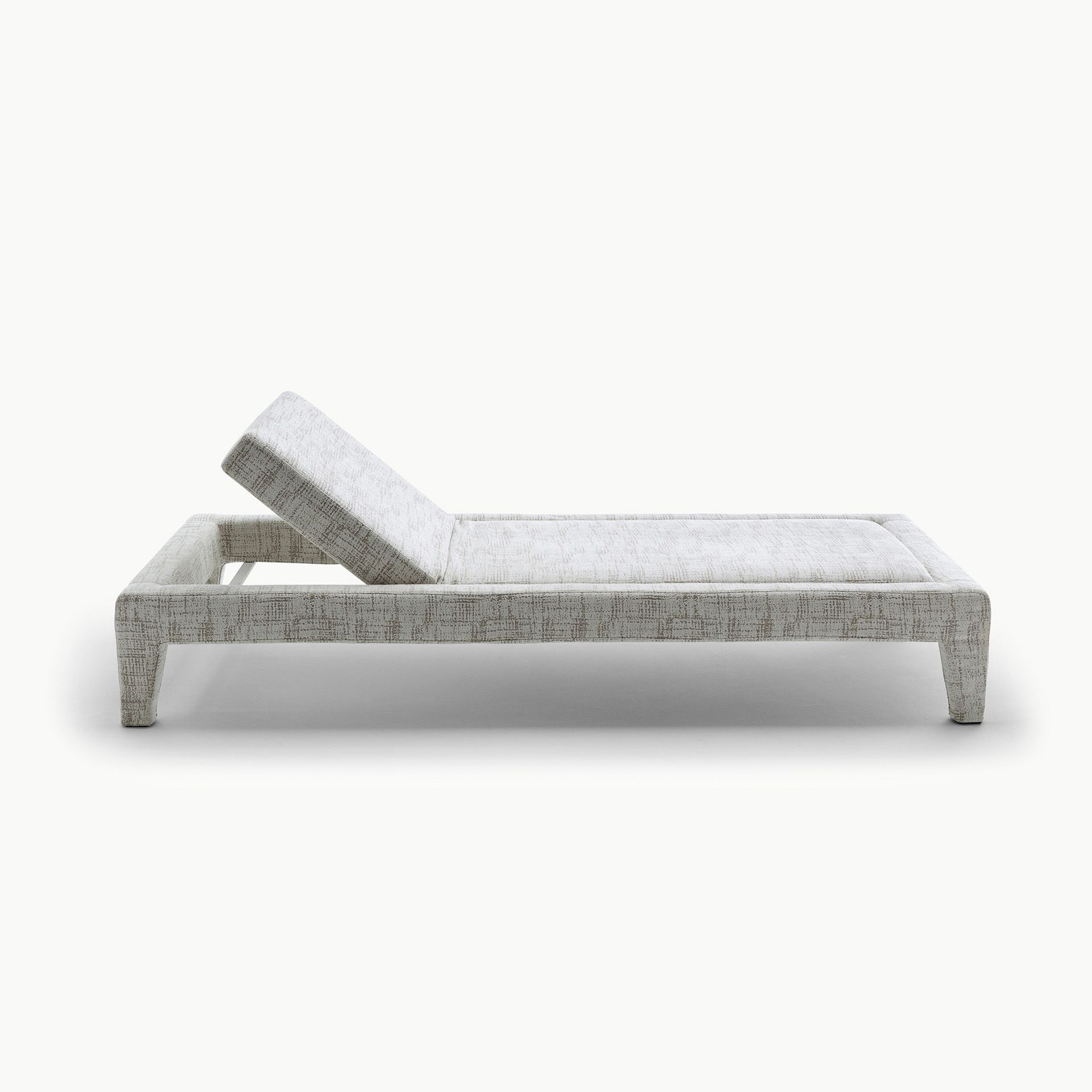 Moonlight Soft Sun Lounger01 Image