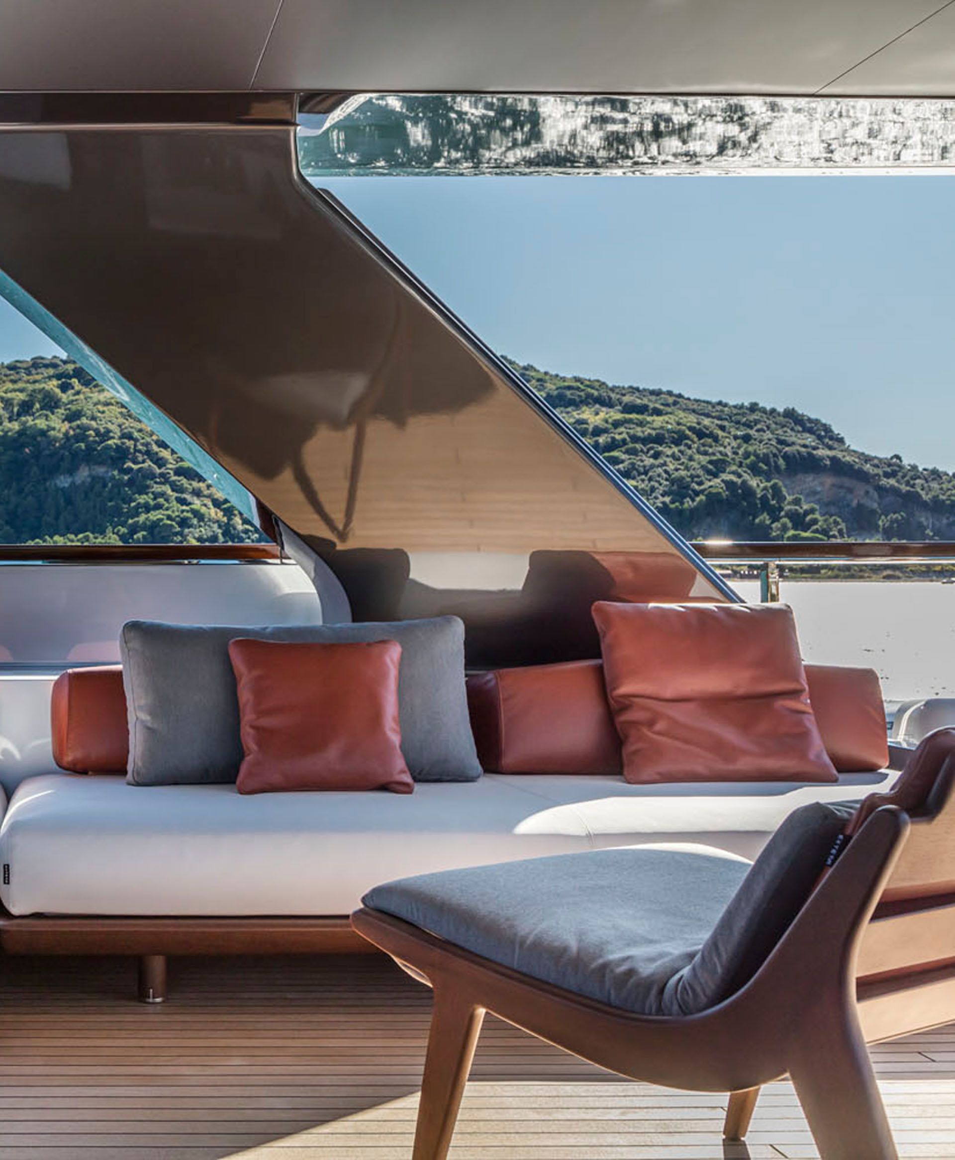 Riva Vertical06 Image
