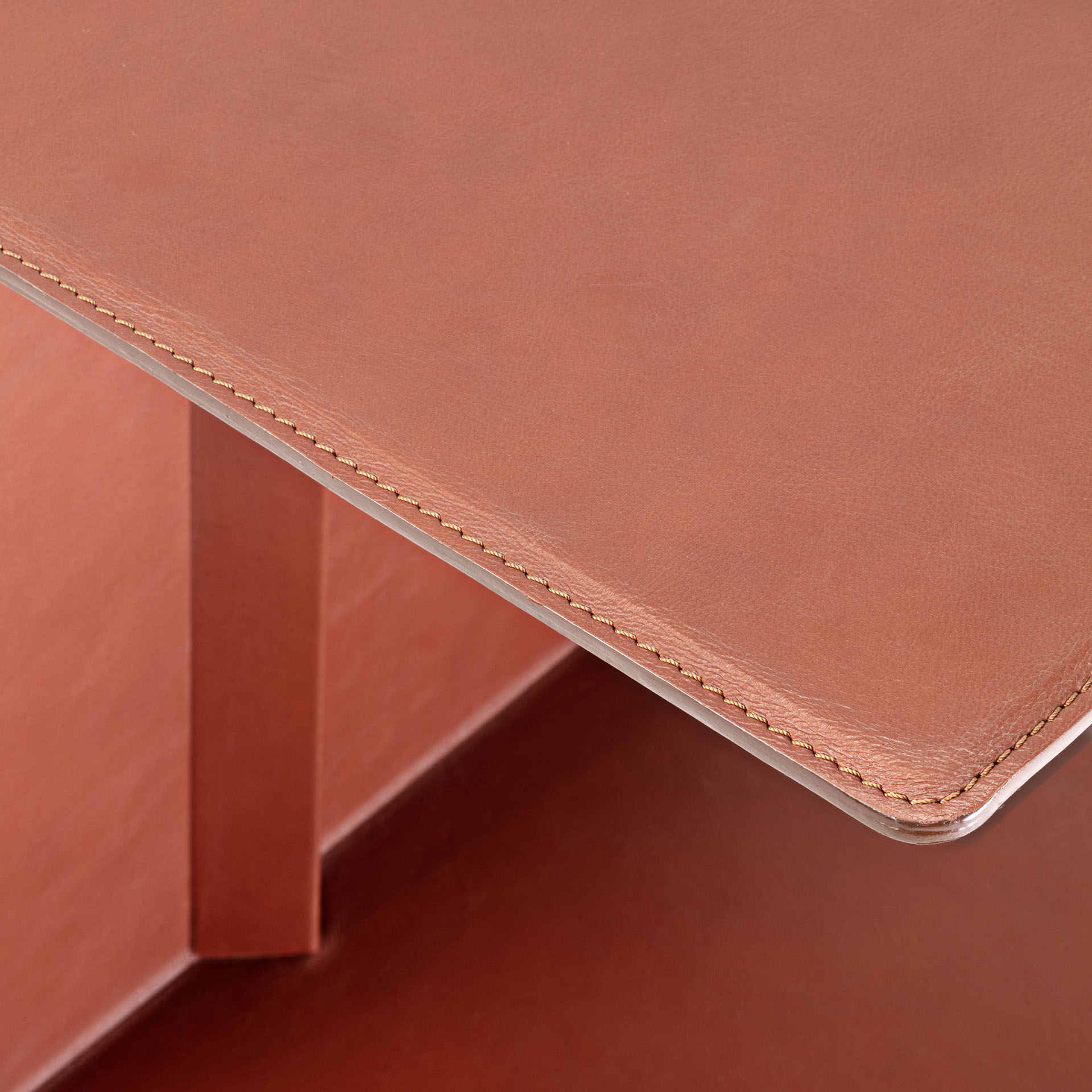 Shell Coffee Table 05 Image