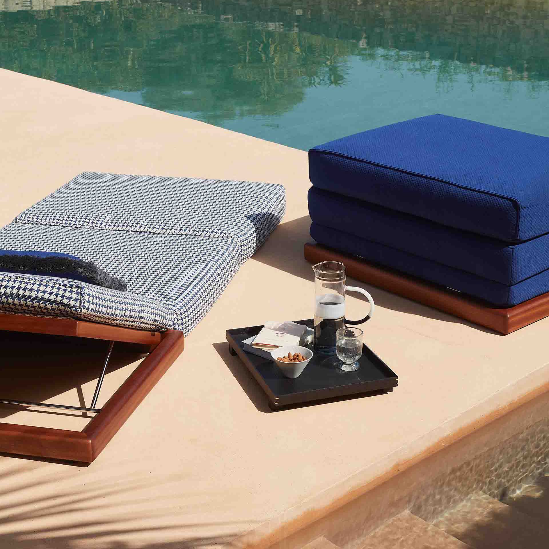 Sunset Pool Side Bed Cover02 Image